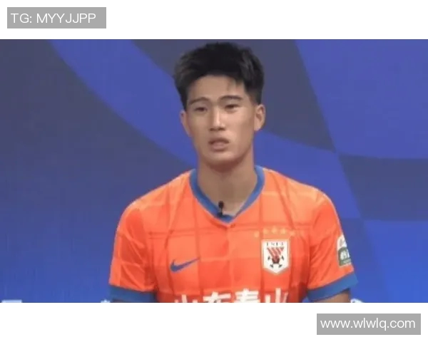 彭啸在U23亚洲杯关键时刻解围助力球队晋级展现出色防守能力 彭啸在U23亚洲杯关键时刻解围助力球队晋级展现出色防守能力